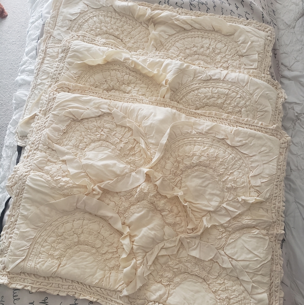{Anthropologie} Rivulets Standard Shams Neutral